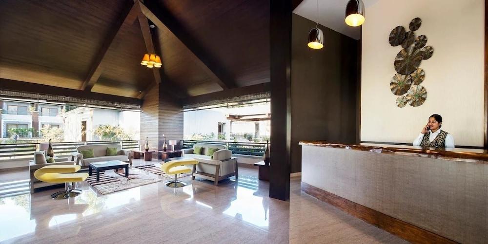 Purple Palms Resort & Spa Kushalnagar Exterior photo