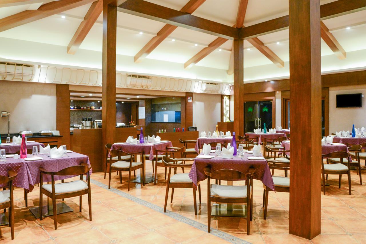 Purple Palms Resort & Spa Kushalnagar Exterior photo