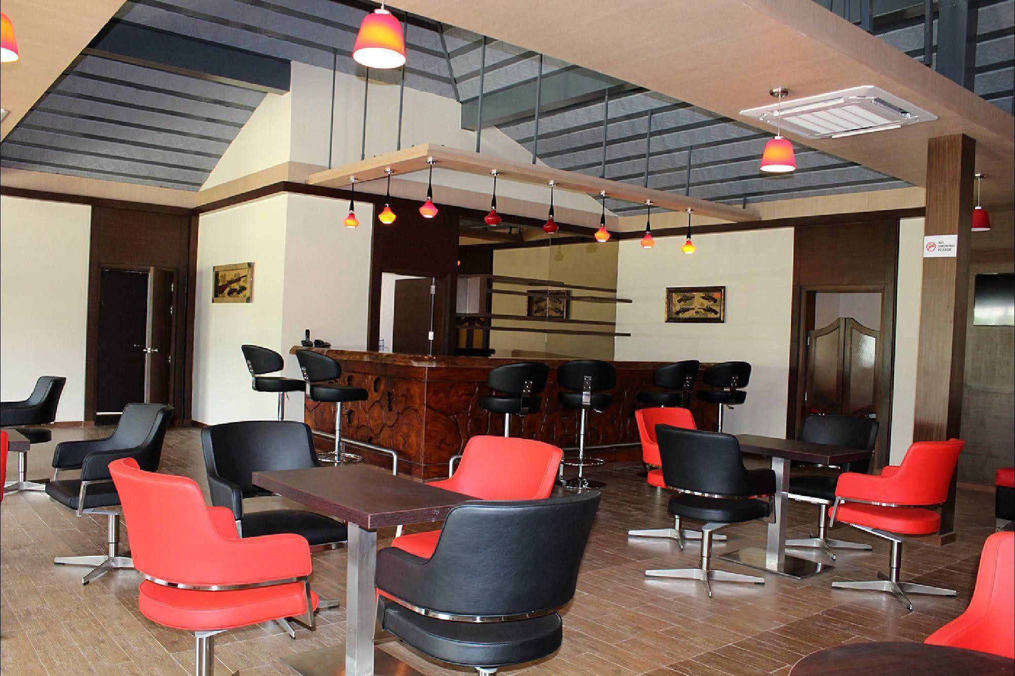 Purple Palms Resort & Spa Kushalnagar Exterior photo